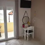 דירה Kostas